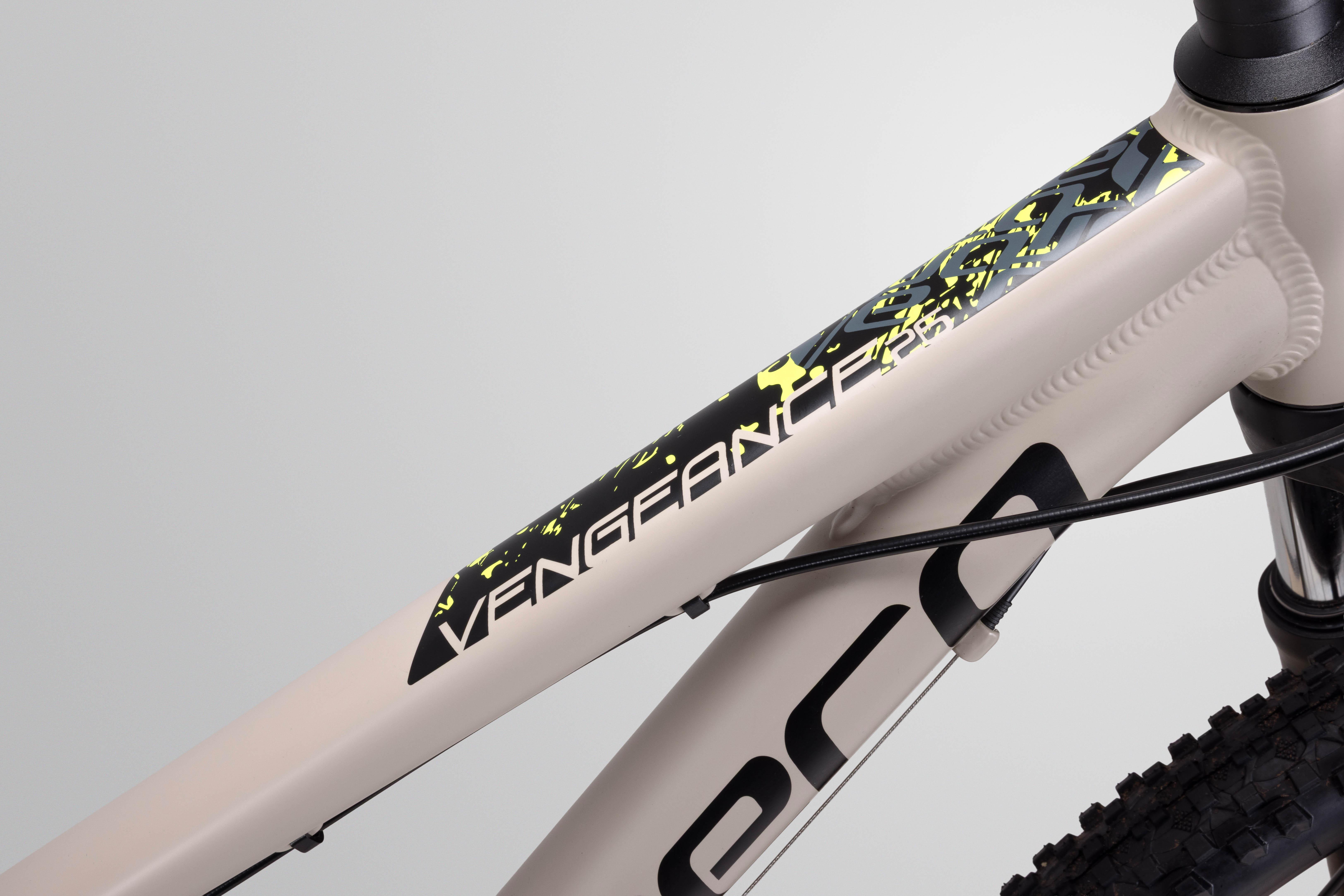 Carrera Vengeance Junior Mountain Bike - 26" Wheel