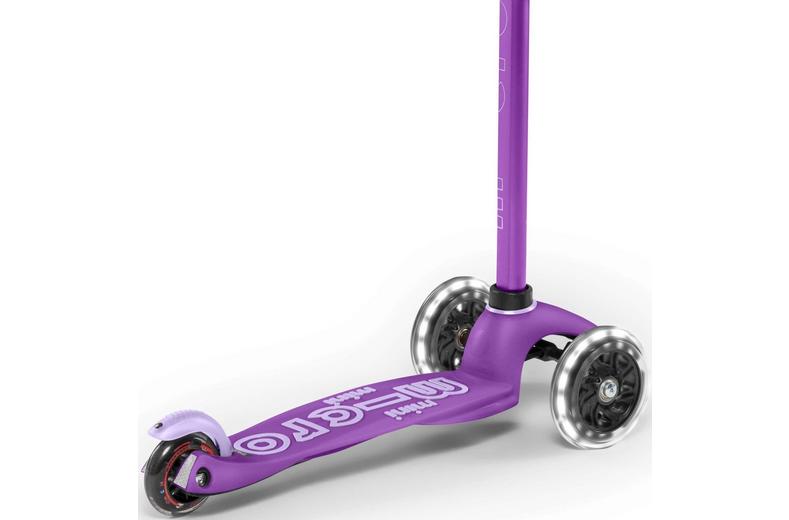 Micro Mini Deluxe LED Scooter, Purple Micro Mini Deluxe LED Scooter, Purple
