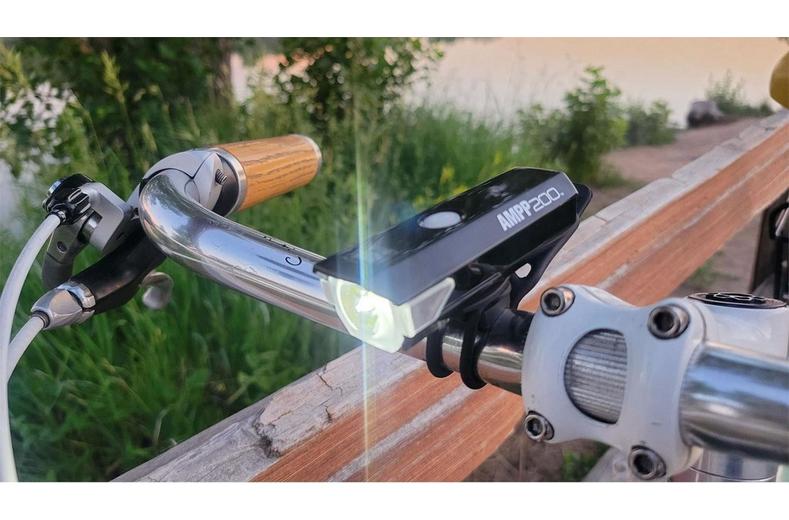 Cateye AMPP 200 Front Bike Light Cateye AMPP 200 Front Bike Light