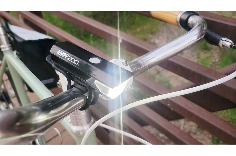 Cateye AMPP 200 Front Bike Light Cateye AMPP 200 Front Bike Light