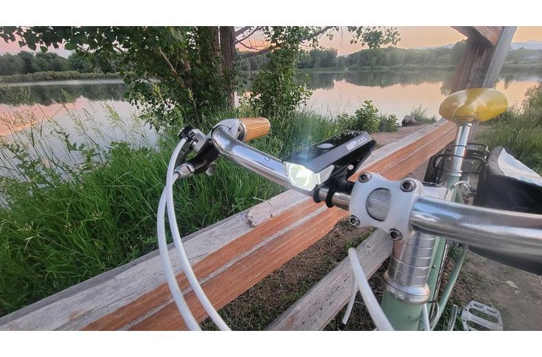 Cateye AMPP 200 Front Bike Light Cateye AMPP 200 Front Bike Light