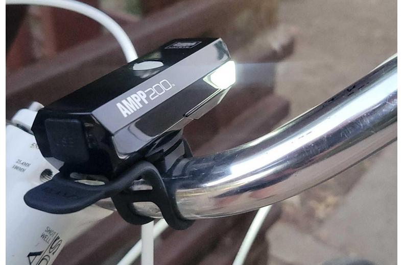 Cateye AMPP 200 Front Bike Light Cateye AMPP 200 Front Bike Light