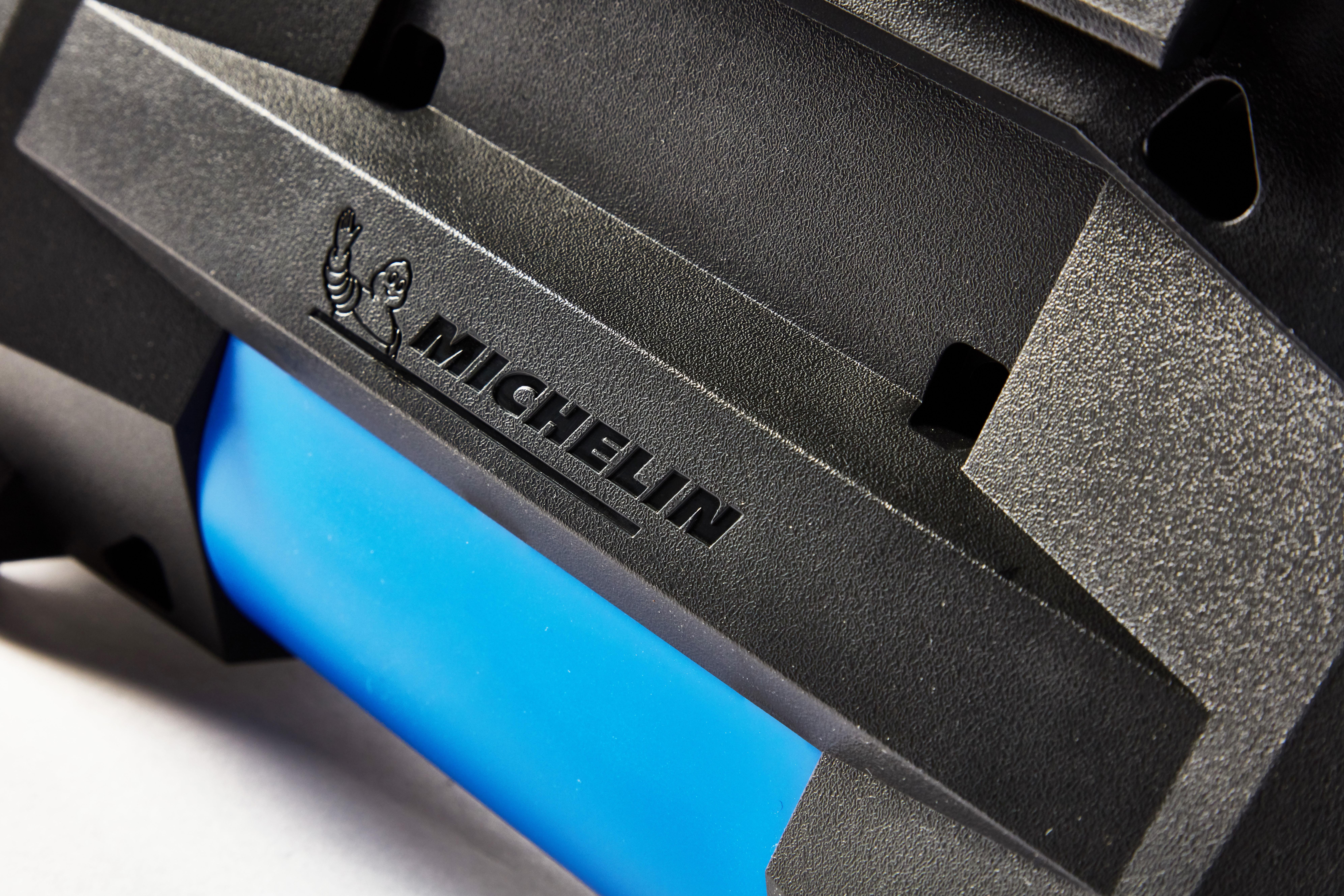 Michelin 230V Superfast 4x4/SUV Digital Tyre Inflator