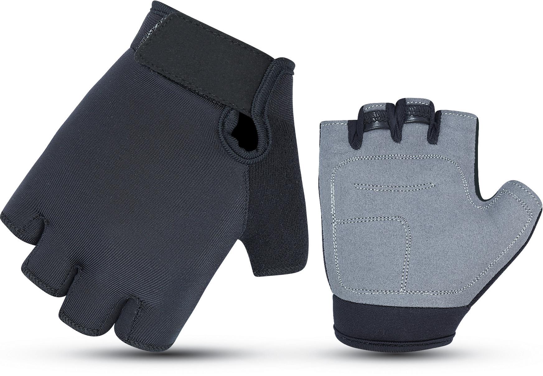 Halfords Junior Basic Mitt Black 11-13yrs | Extra 8% off for BC Members