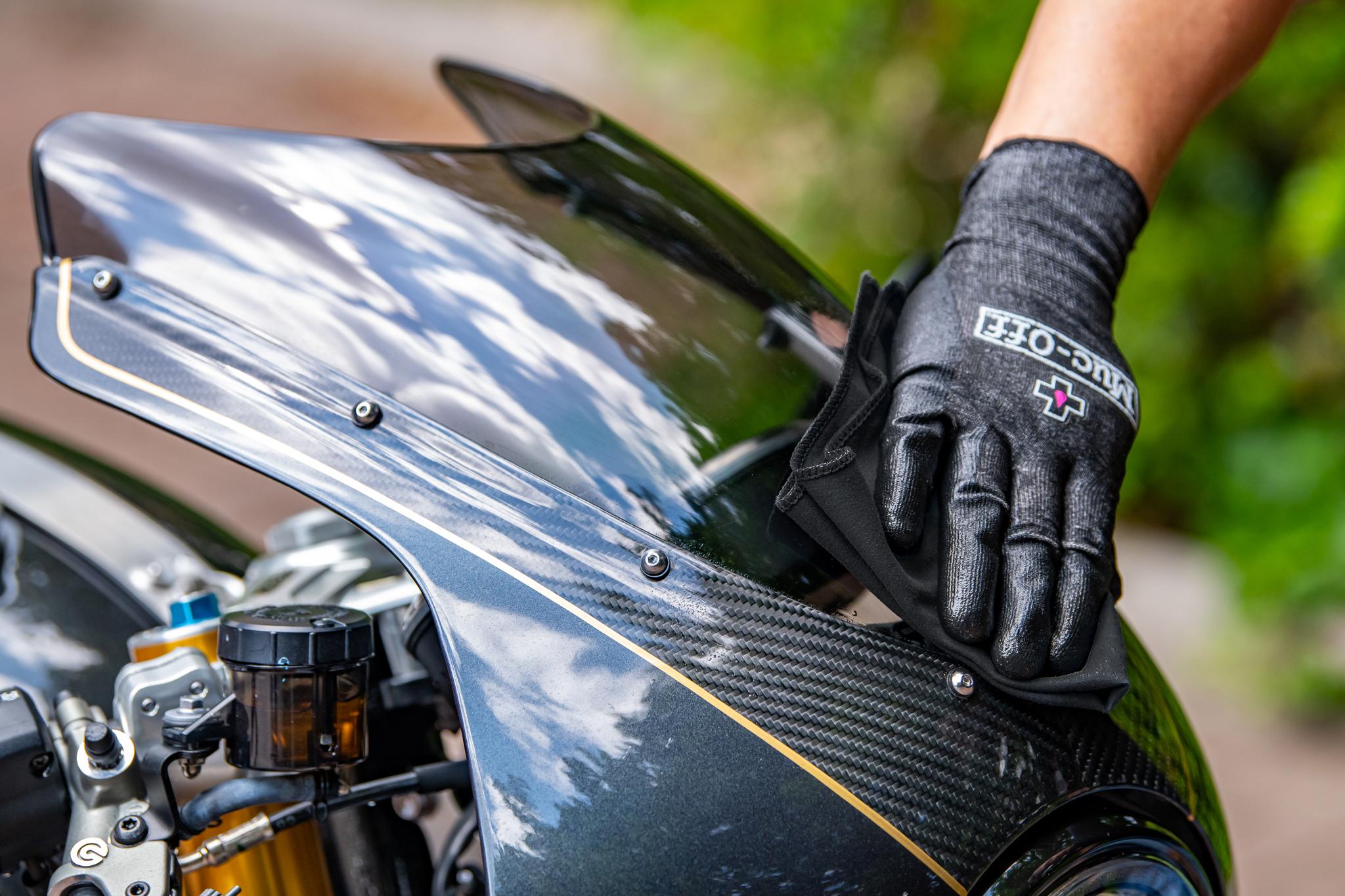 Muc Off Helmet Visor Goggle Polishing Cloth