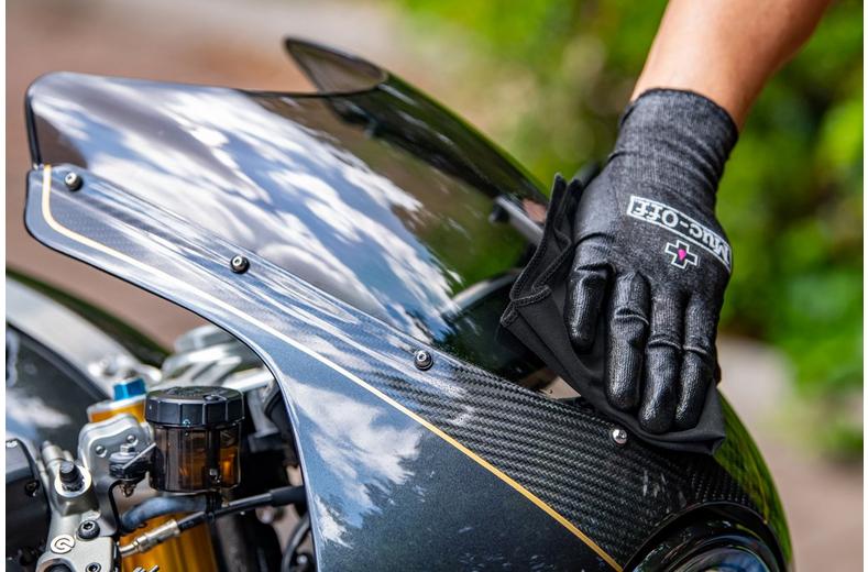 Muc Off Helmet Visor Goggle Polishing Cloth Muc Off Helmet Visor Goggle Polishing Cloth