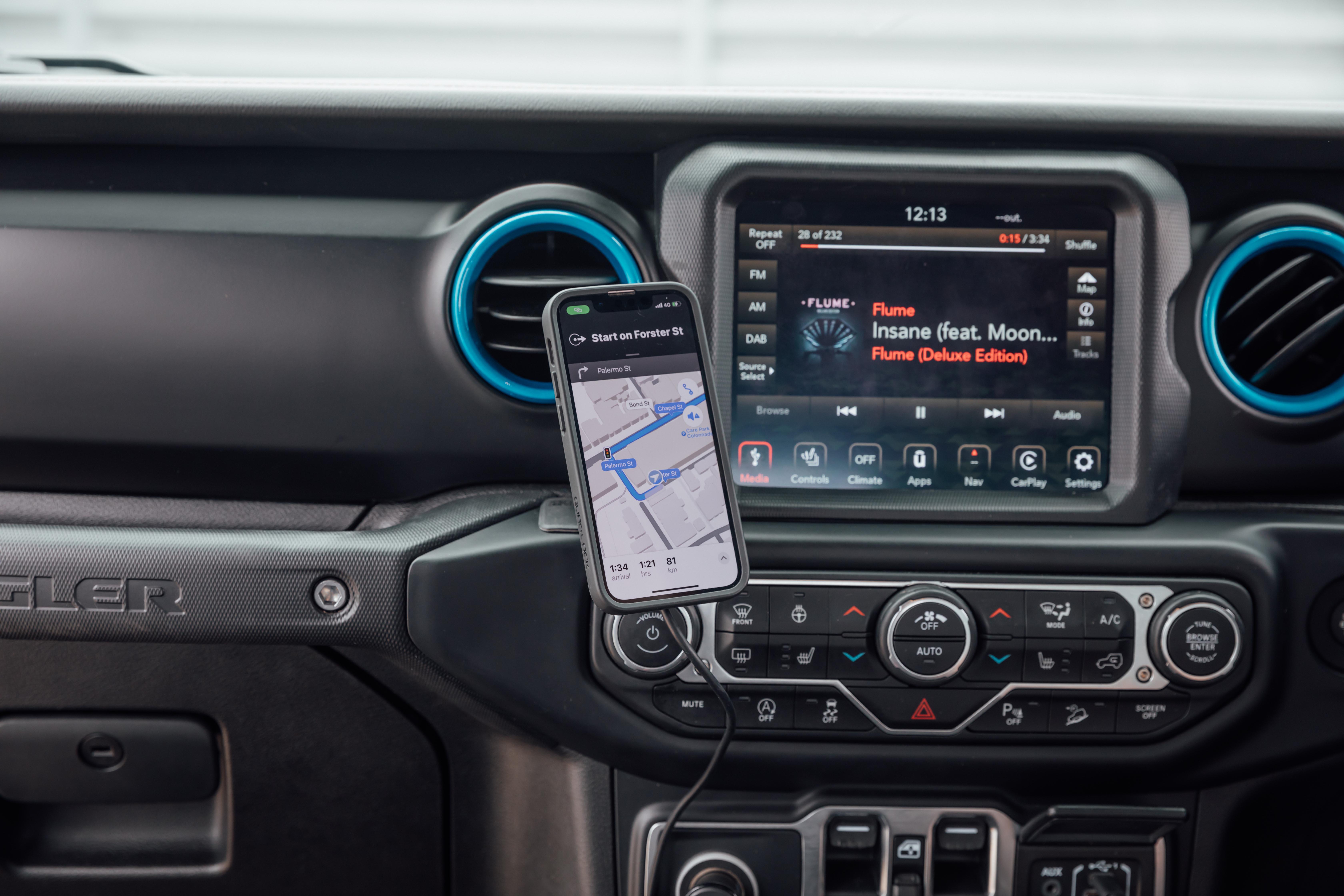 Quad Lock Wireless Charging Head for Car / Desk