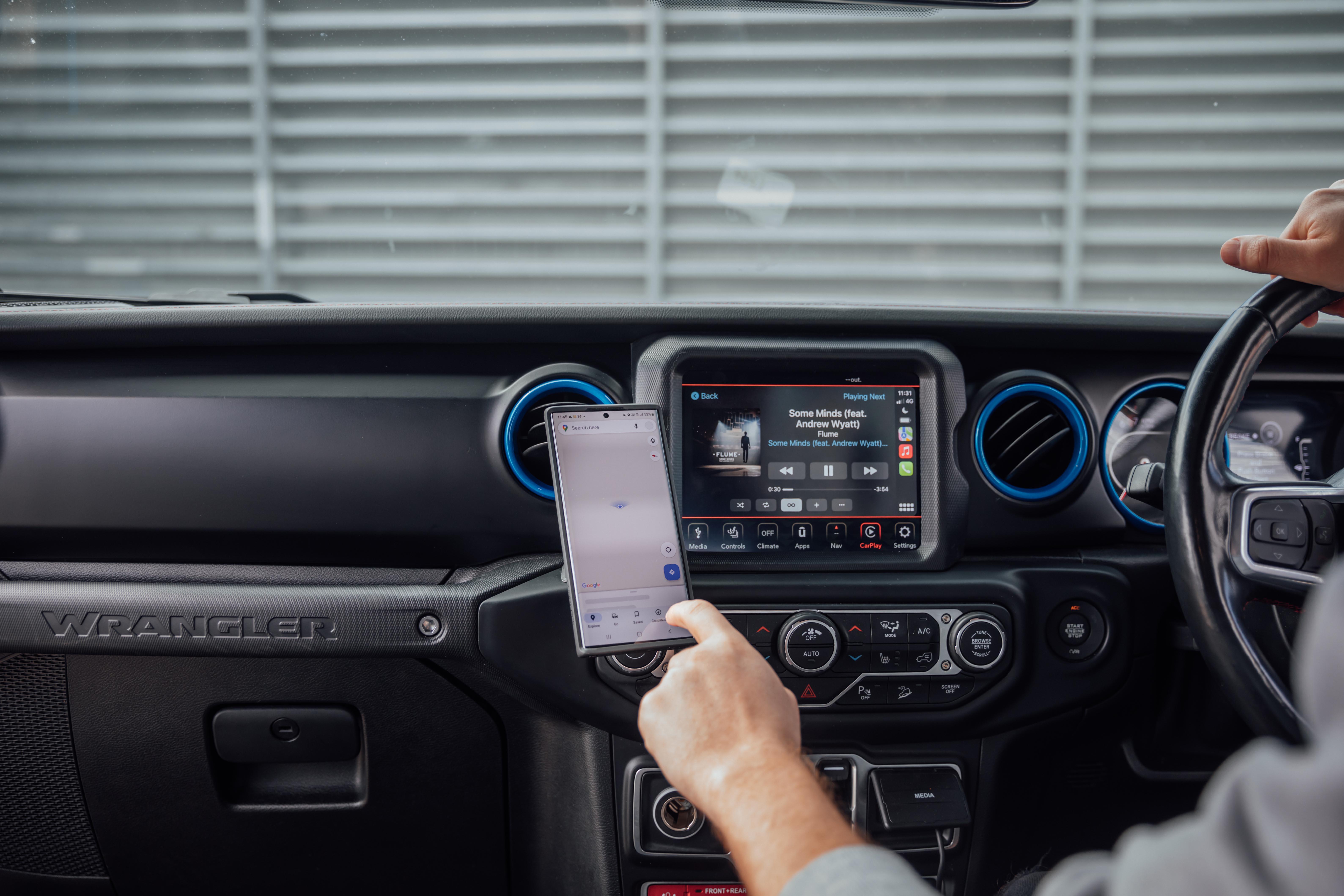 Quad Lock Wireless Charging Head for Car / Desk