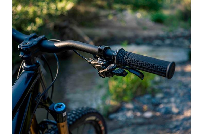 Shimano Deore XT SL-M8200 12-speed Shifter, I-Spec EV Mount Shimano Deore XT SL-M8200 12-speed Shifter, I-Spec EV Mount
