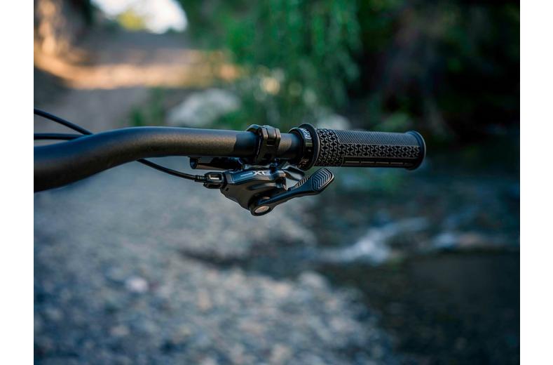 Shimano Deore XT SL-M8200 12-speed Shifter, I-Spec EV Mount Shimano Deore XT SL-M8200 12-speed Shifter, I-Spec EV Mount