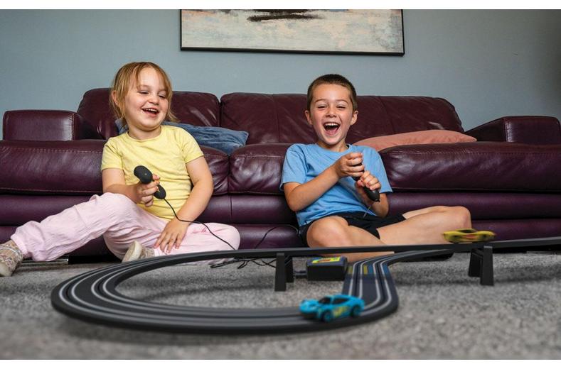 G1188M My First Scalextric Let's Play! - Race Set (Battery Powered) G1188M My First Scalextric Let's Play! - Race Set (Battery Powered)