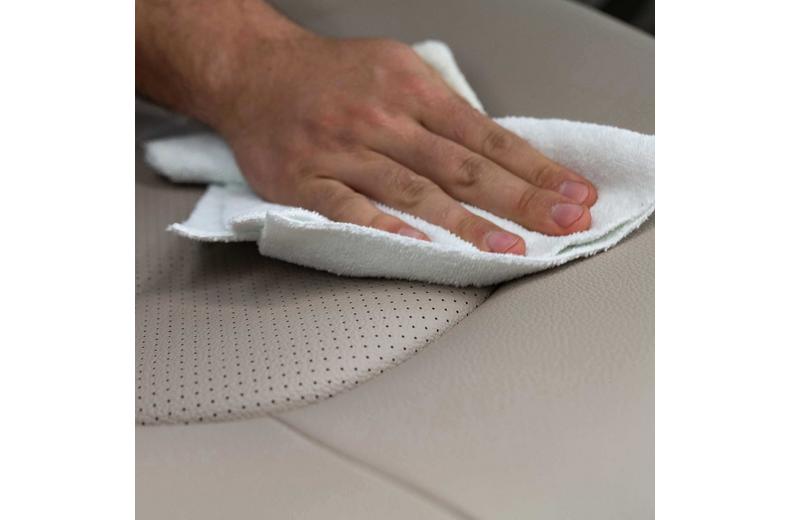 Turtle Wax Luxe Leather Cleaner & Conditioner 500ML Turtle Wax Luxe Leather Cleaner & Conditioner 500ML