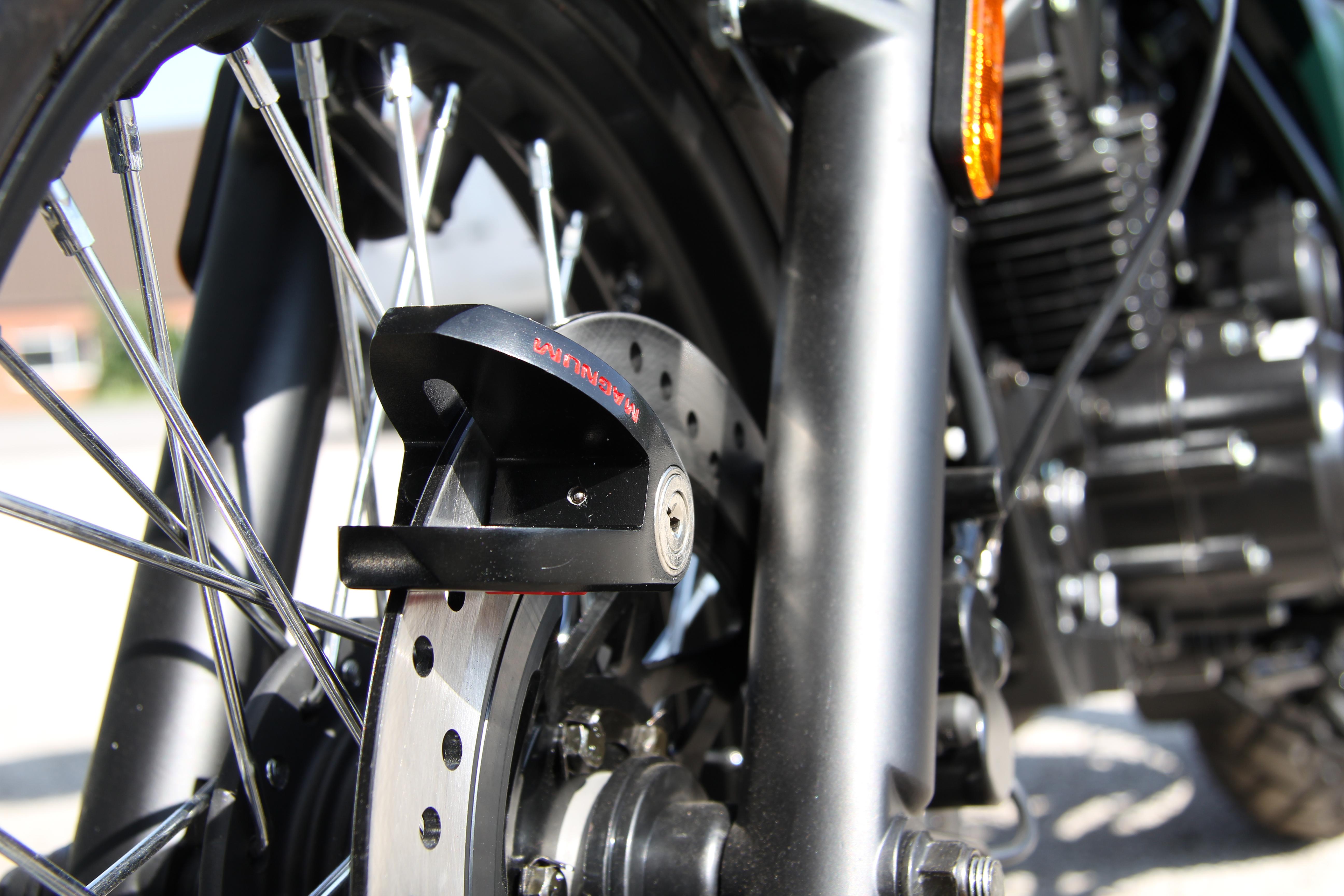 Halfords motorcycle hotsell disc lock