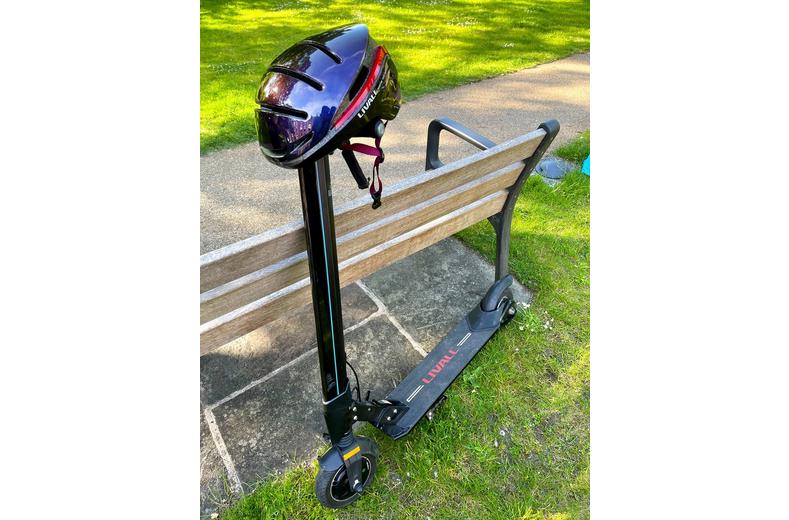 Livall Evo21 Smart Leisure Helmet Ultraviolet Large 58-62cm Livall Evo21 Smart Leisure Helmet Ultraviolet Large 58-62cm