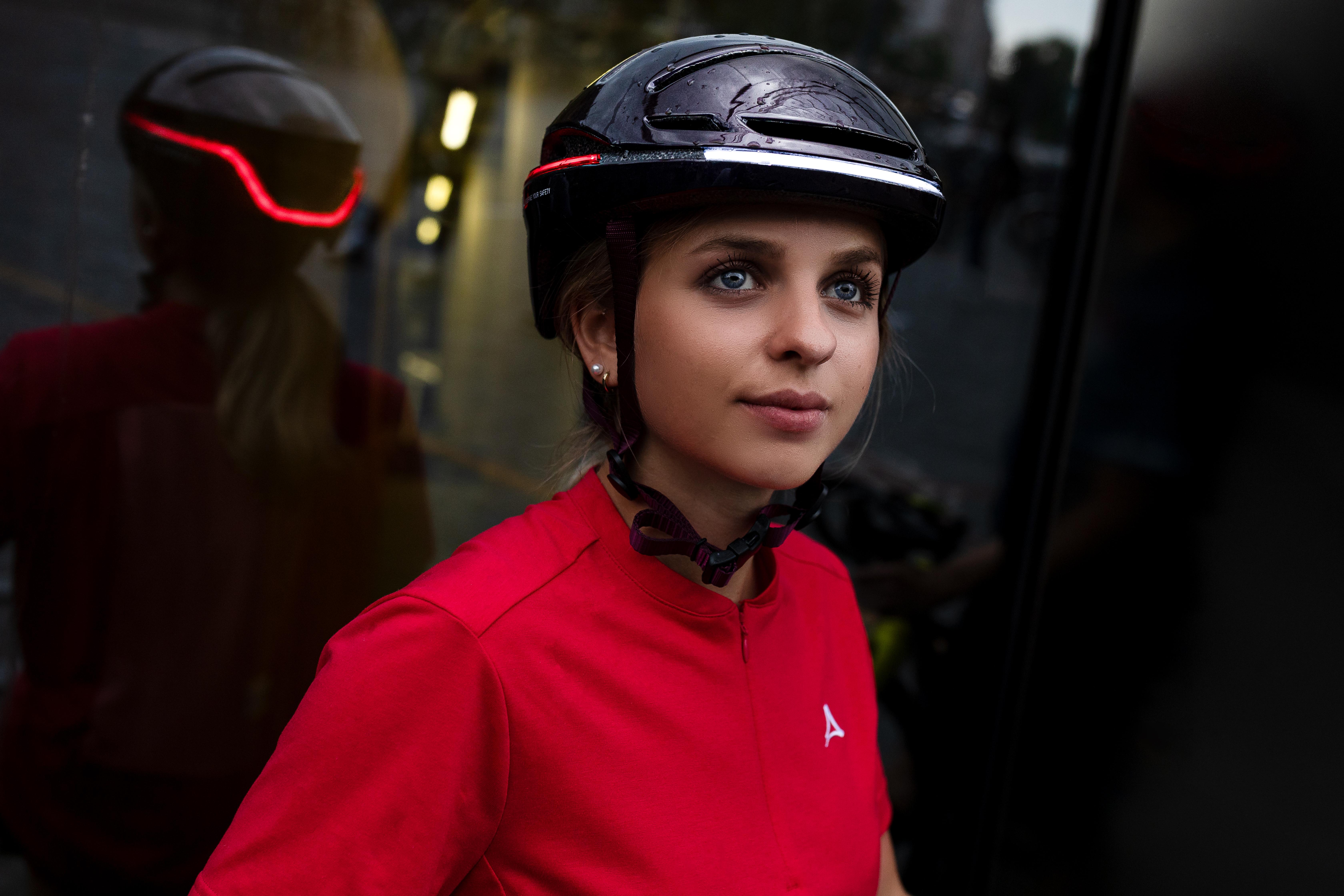 Livall Evo21 Smart Leisure Helmet Ultraviolet Large 58-62cm