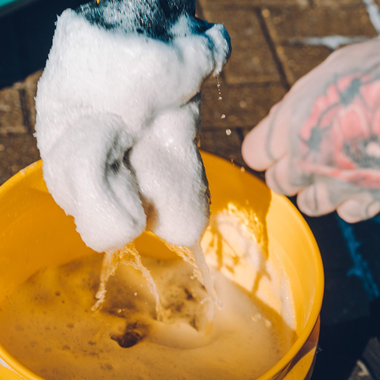 Meguiars Gold Class Car Shampoo and Conditioner 1.89 Litre