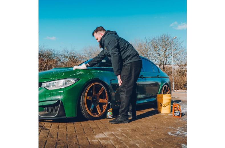 Meguiars Gold Class Car Shampoo and Conditioner 1.89 Litre Meguiars Gold Class Car Shampoo and Conditioner 1.89 Litre