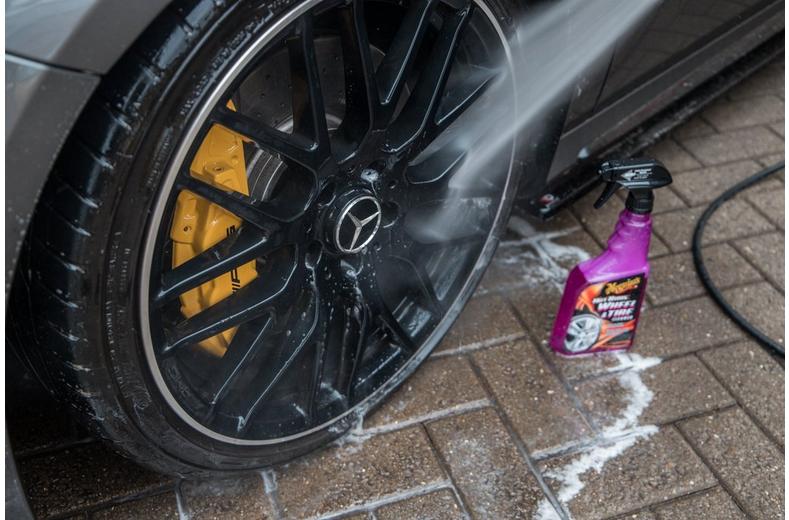 Meguiars Hot Rims All Wheel Cleaner 710ml Meguiars Hot Rims All Wheel Cleaner 710ml