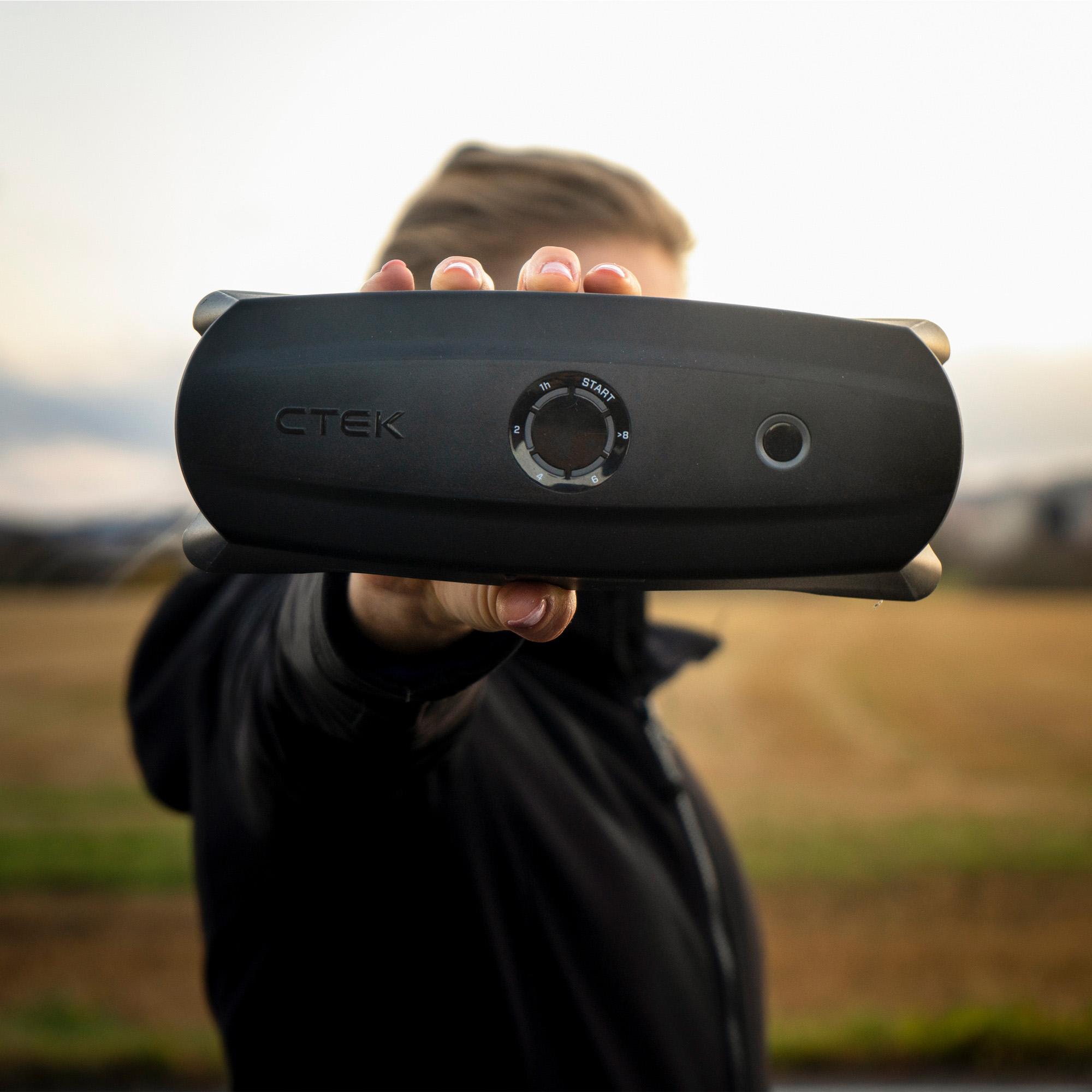 CTEK CS Free Portable Battery Charger