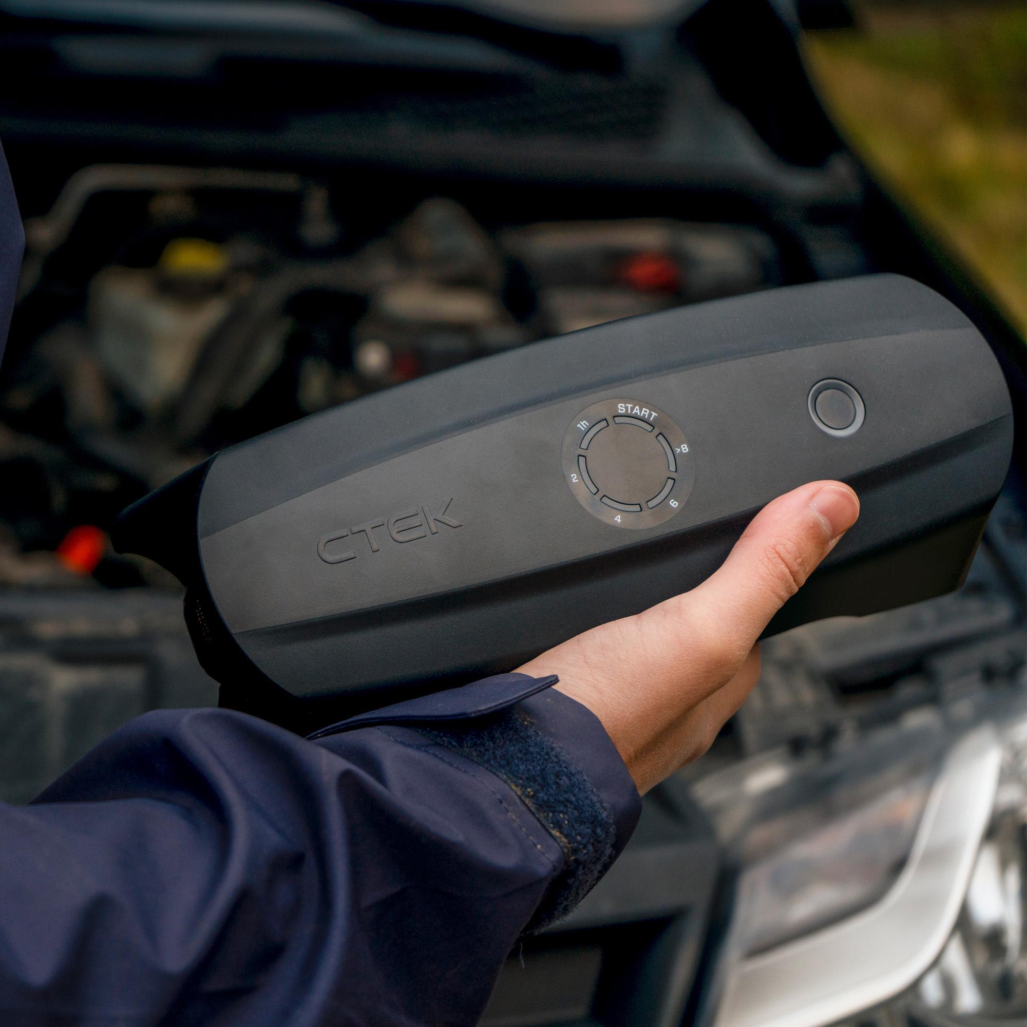 CTEK CS Free Portable Battery Charger