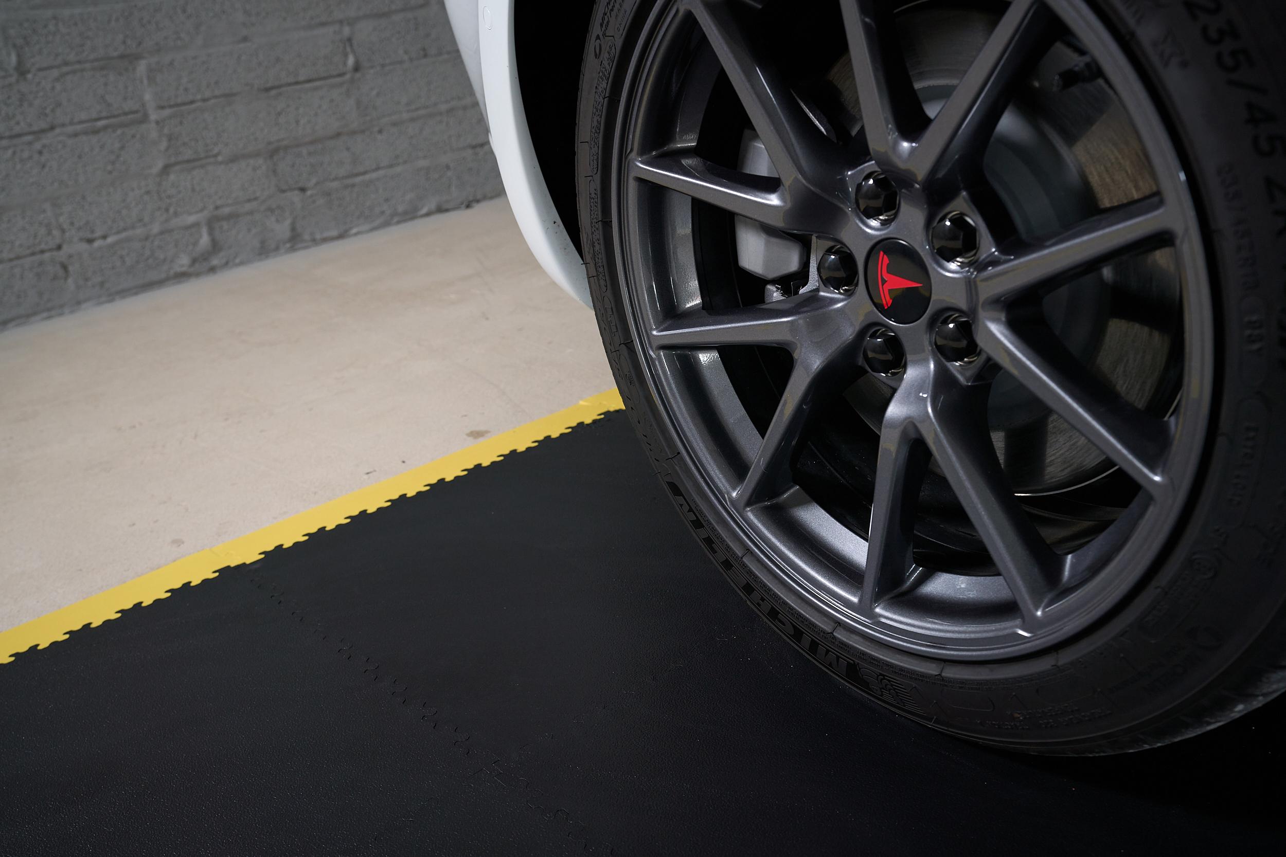 5mm Blk Textured Dovetail floortiles 8pk