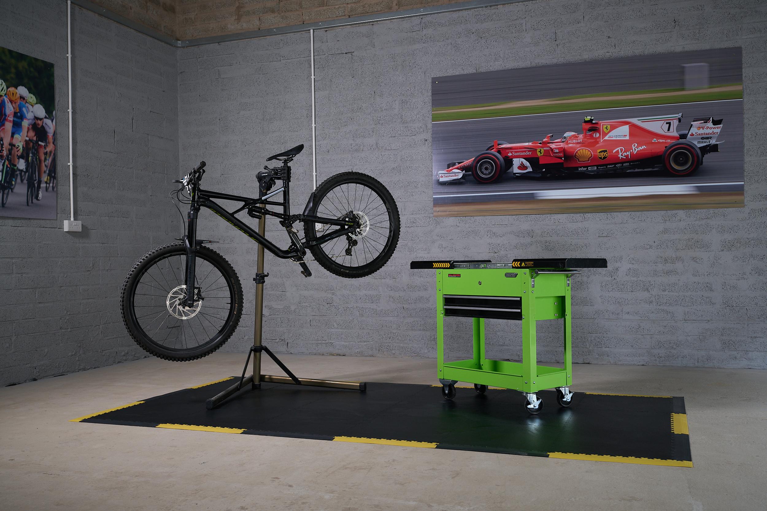 Halfords Yellow Floor Tile Access Edges 4pk