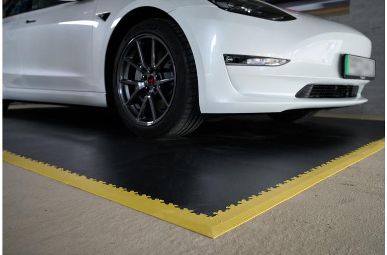 Halfords Yellow Floor Tile Access Edges 4pk Halfords Yellow Floor Tile Access Edges 4pk