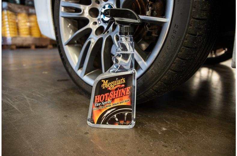 Meguiars High Gloss Hot Shine Tyre Spray 710ml Meguiars High Gloss Hot Shine Tyre Spray 710ml