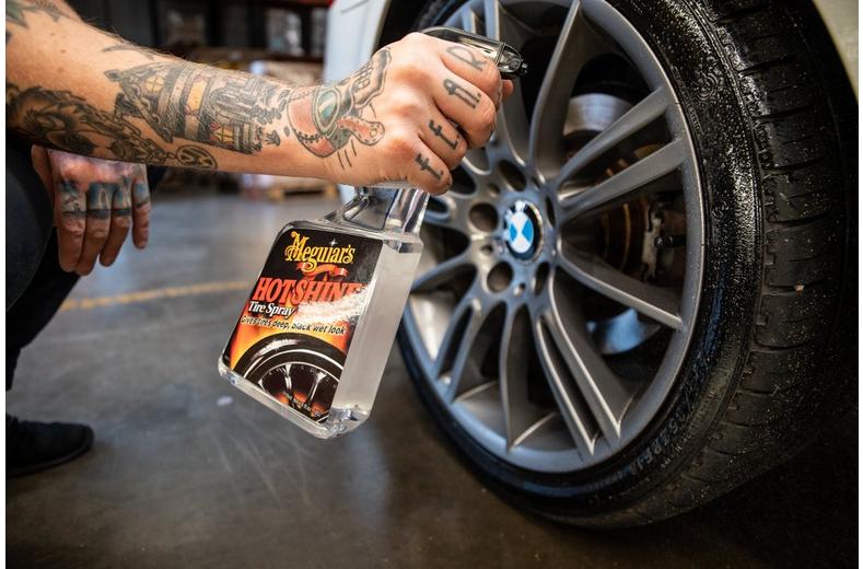 Meguiars High Gloss Hot Shine Tyre Spray 710ml Meguiars High Gloss Hot Shine Tyre Spray 710ml