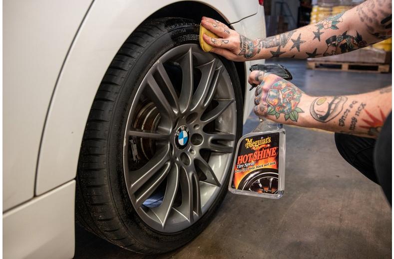 Meguiars High Gloss Hot Shine Tyre Spray 710ml Meguiars High Gloss Hot Shine Tyre Spray 710ml