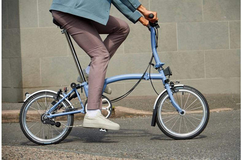 Ex-Display Brompton C Line Utility Mid Handlebar Folding Bike, Cloud Blue - 16" Wheel Ex-Display Brompton C Line Utility Mid Handlebar Folding Bike, Cloud Blue - 16" Wheel