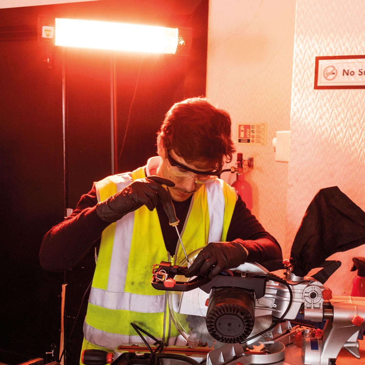 SIP Halogen Heater 230v Black