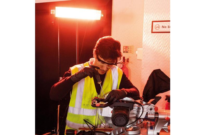 SIP Halogen Heater 230v Black SIP Halogen Heater 230v Black