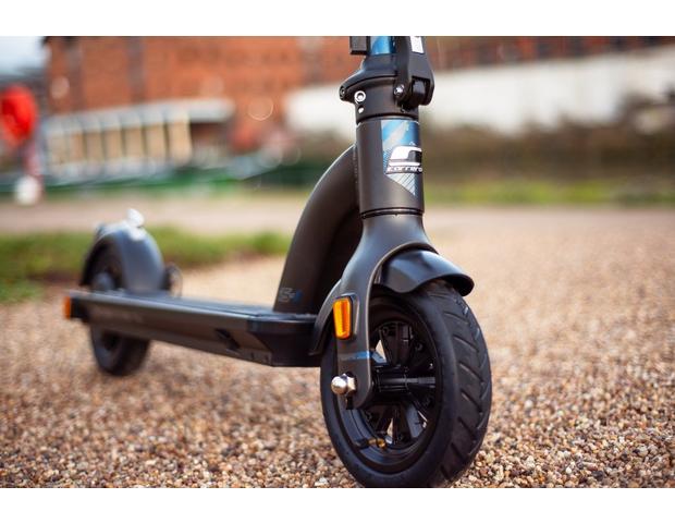 Carrera impel is-1  Electric Scooter | Halfords UK