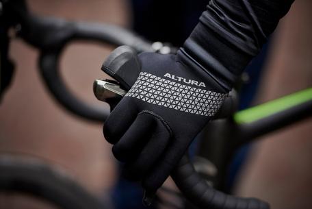 Ladies cycling best sale gloves halfords