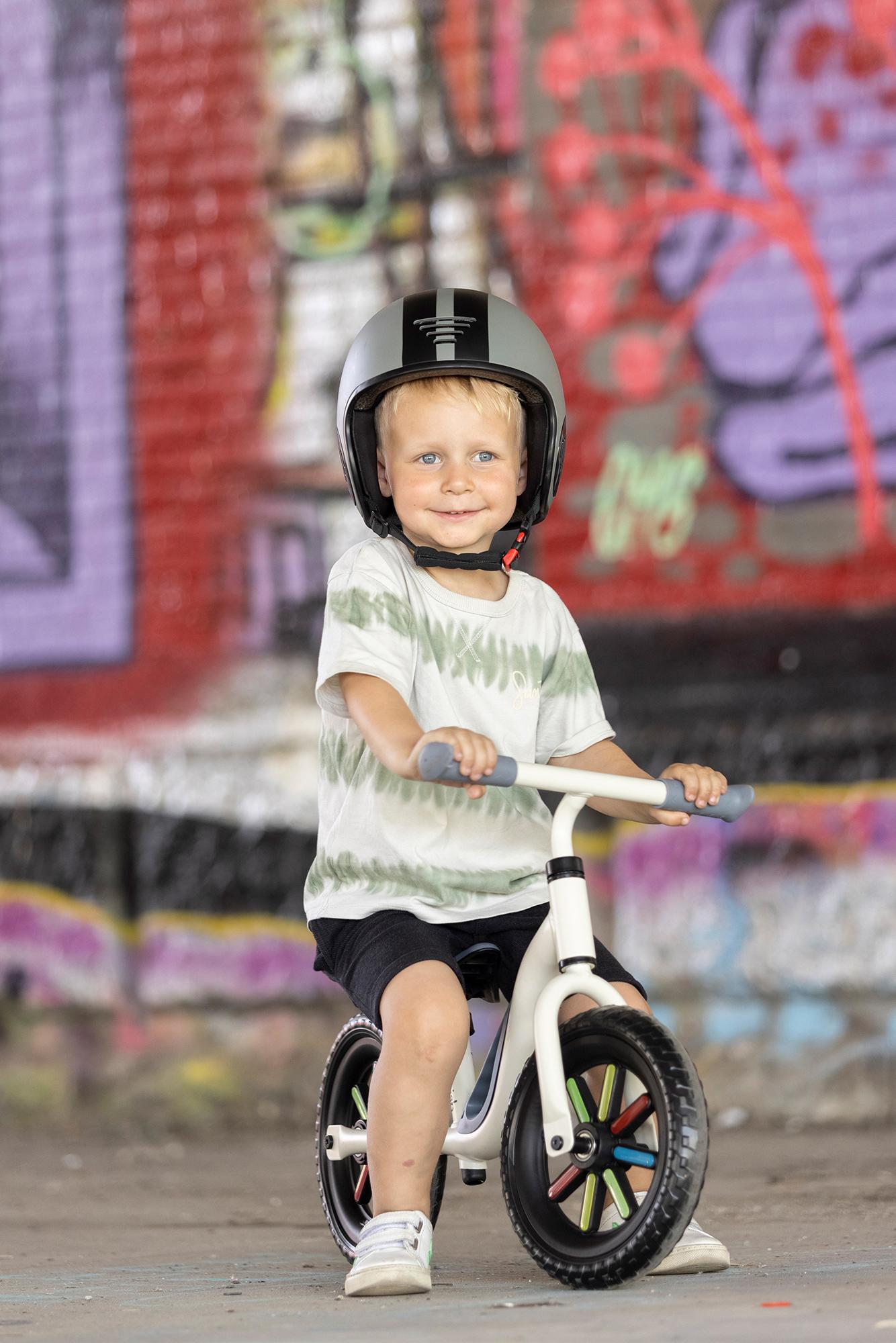 Chillafish Charlie Glow Balance Bike, Beige - 10" Wheel