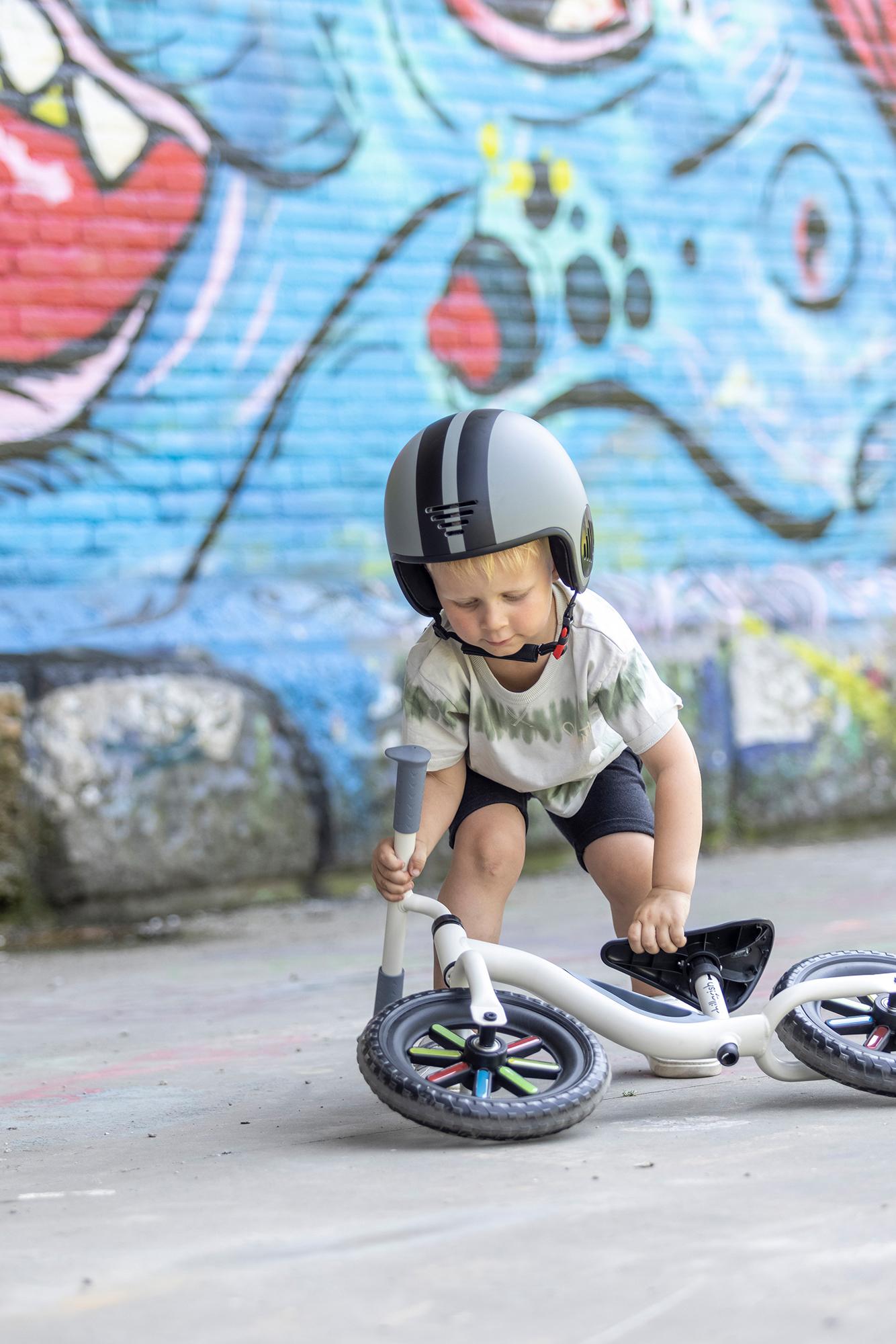 Chillafish Charlie Glow Balance Bike, Beige - 10" Wheel