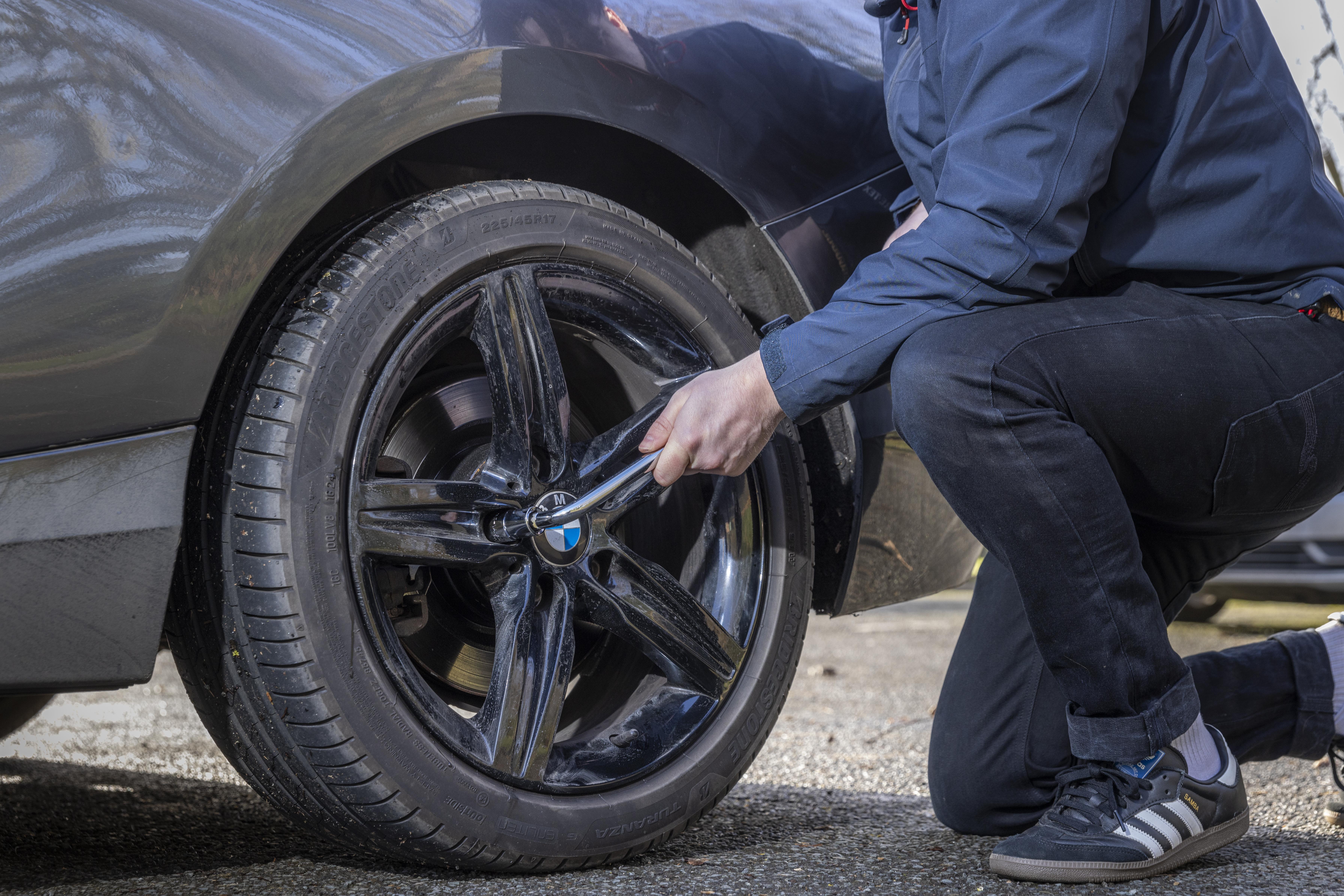 Halfords Extending Wheel Nut Wrench