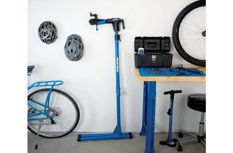Park Tool PCS-4-2 Deluxe Home Mechanic Repair Stand Park Tool PCS-4-2 Deluxe Home Mechanic Repair Stand