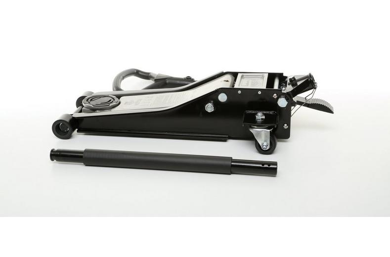 Halfords Advanced 3 Tonne Low Profile Trolley Jack Halfords Advanced 3 Tonne Low Profile Trolley Jack