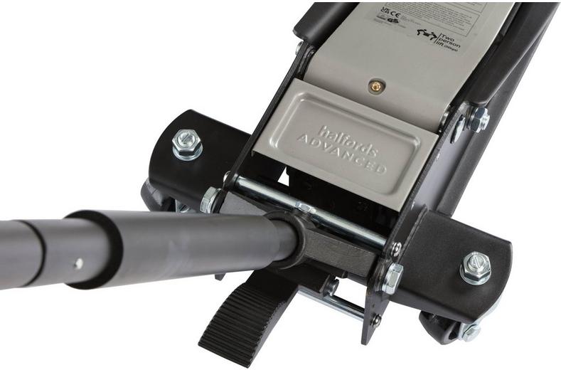 Halfords Advanced 3 Tonne Low Profile Trolley Jack Halfords Advanced 3 Tonne Low Profile Trolley Jack