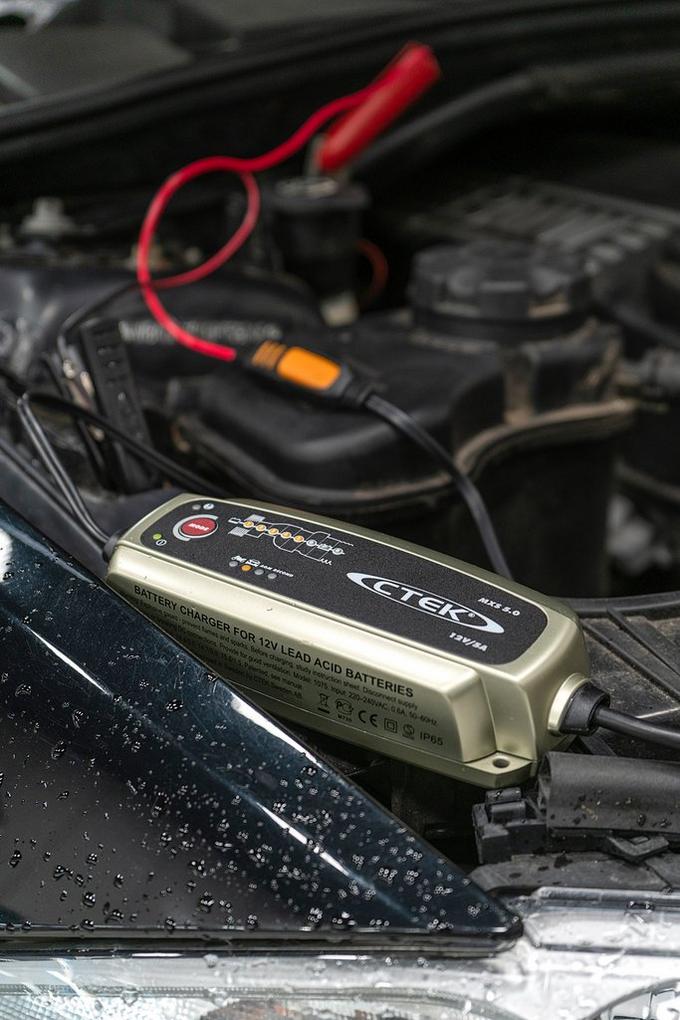 Car battery charger deals halfords