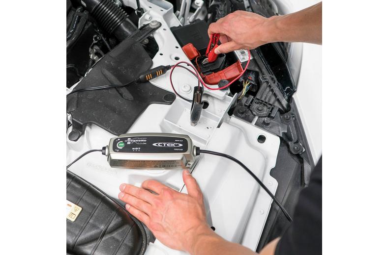 CTEK MXS 3.8 UK Battery Charger CTEK MXS 3.8 UK Battery Charger