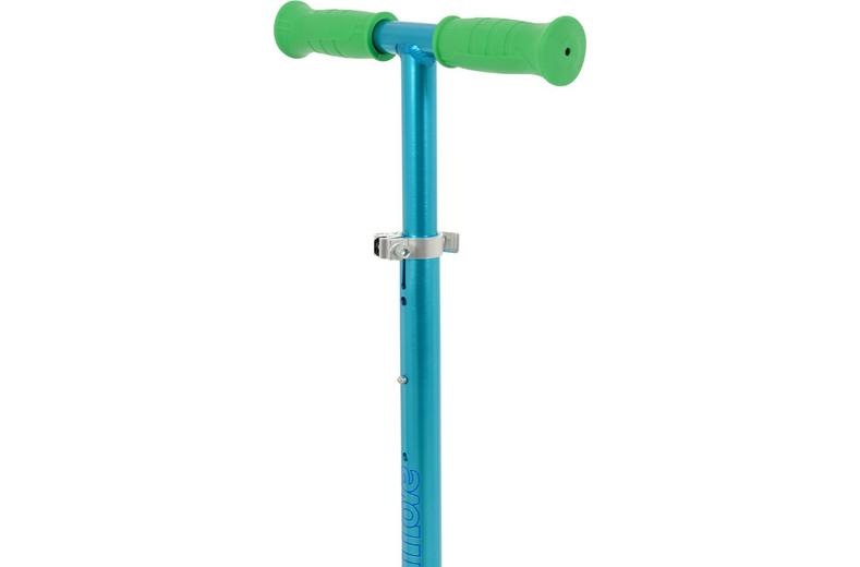 U-Move Flex Tilt Scooter with LED Wheels - Blue U-Move Flex Tilt Scooter with LED Wheels - Blue