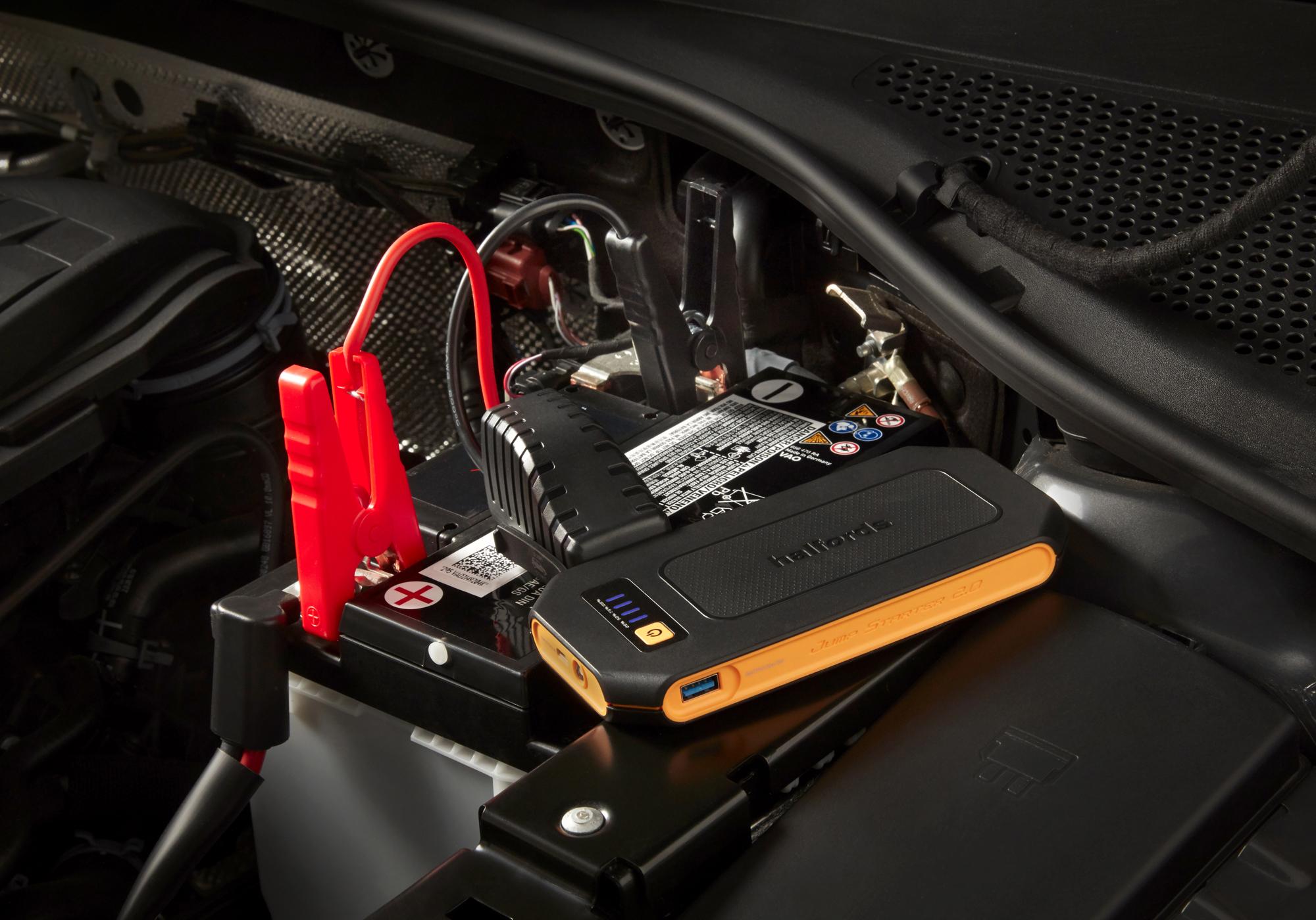 Halfords Advanced Lithium Jump Starter - Up to 2L