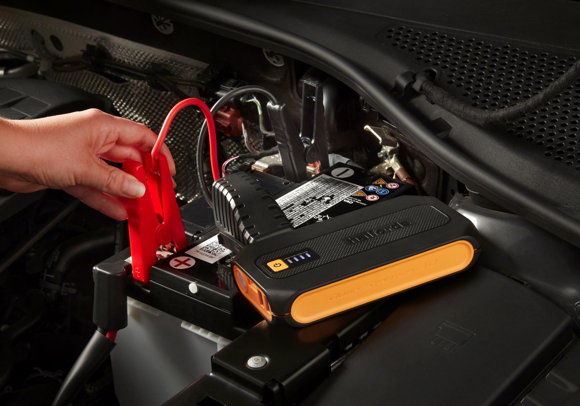 Halfords Advanced Lithium Jump Starter - Up to 3L