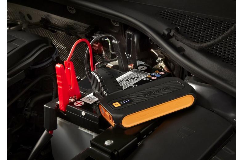 Halfords Advanced Lithium Jump Starter - Up to 3L Halfords Advanced Lithium Jump Starter - Up to 3L