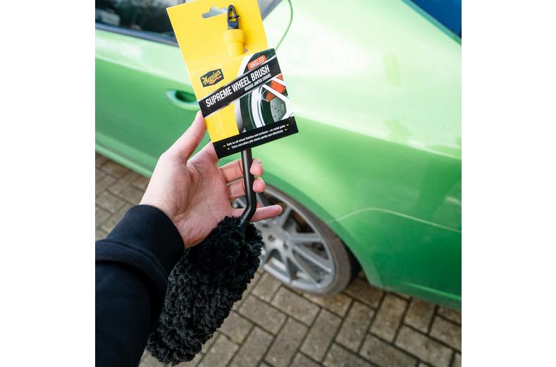 Meguiars Supreme Angled Wheel Brush Meguiars Supreme Angled Wheel Brush