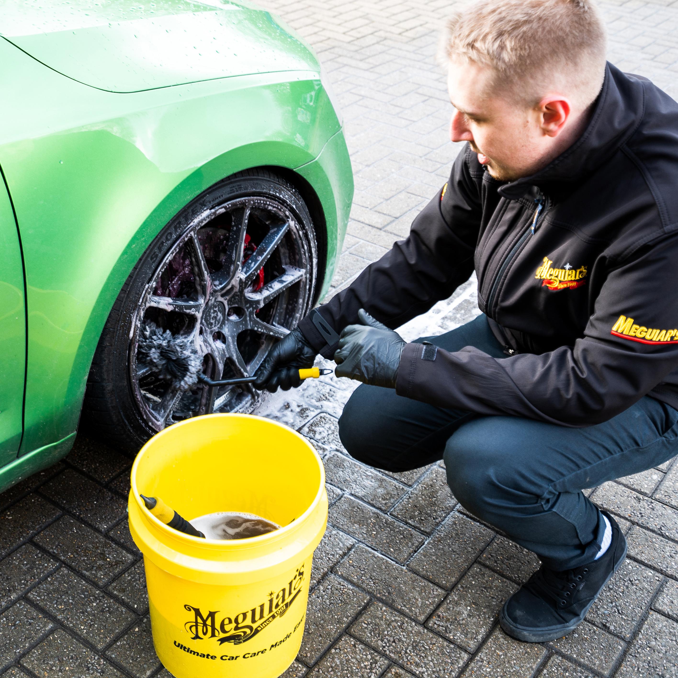 Meguiars Supreme Angled Wheel Brush