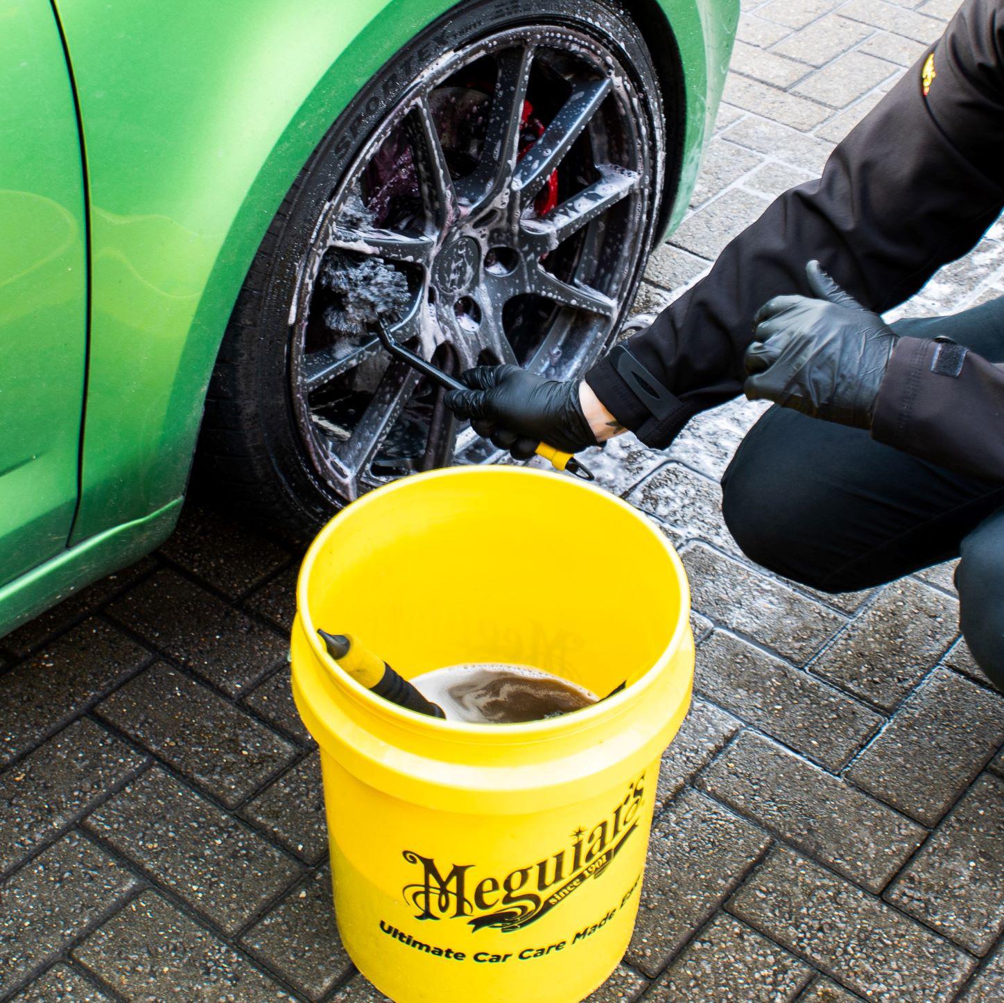 Meguiars Supreme Angled Wheel Brush